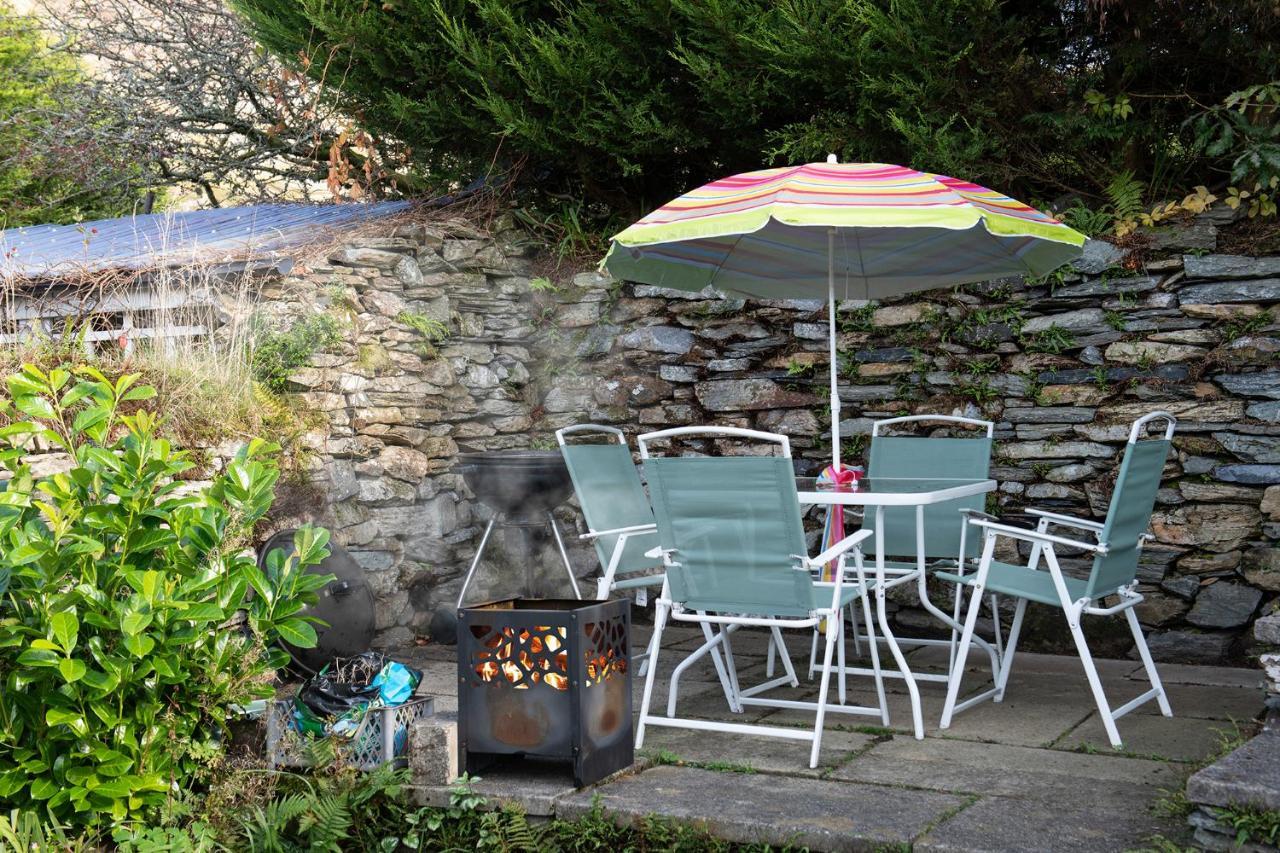 Homely Cottage With Garden And Mountain-View Blaenau Ffestiniog Exteriör bild